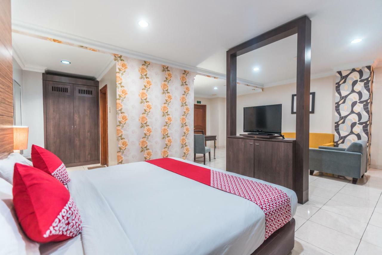 Hotel Oyo 1475 Alia Matraman Syariah Near Rs Premier Jatinergara 2*